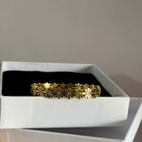 Daisy band bracelet