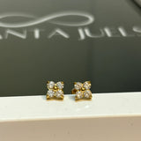 Dainty studs earrings
