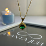 Emerald green necklace (square)