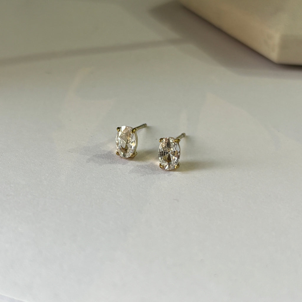 Oval studs