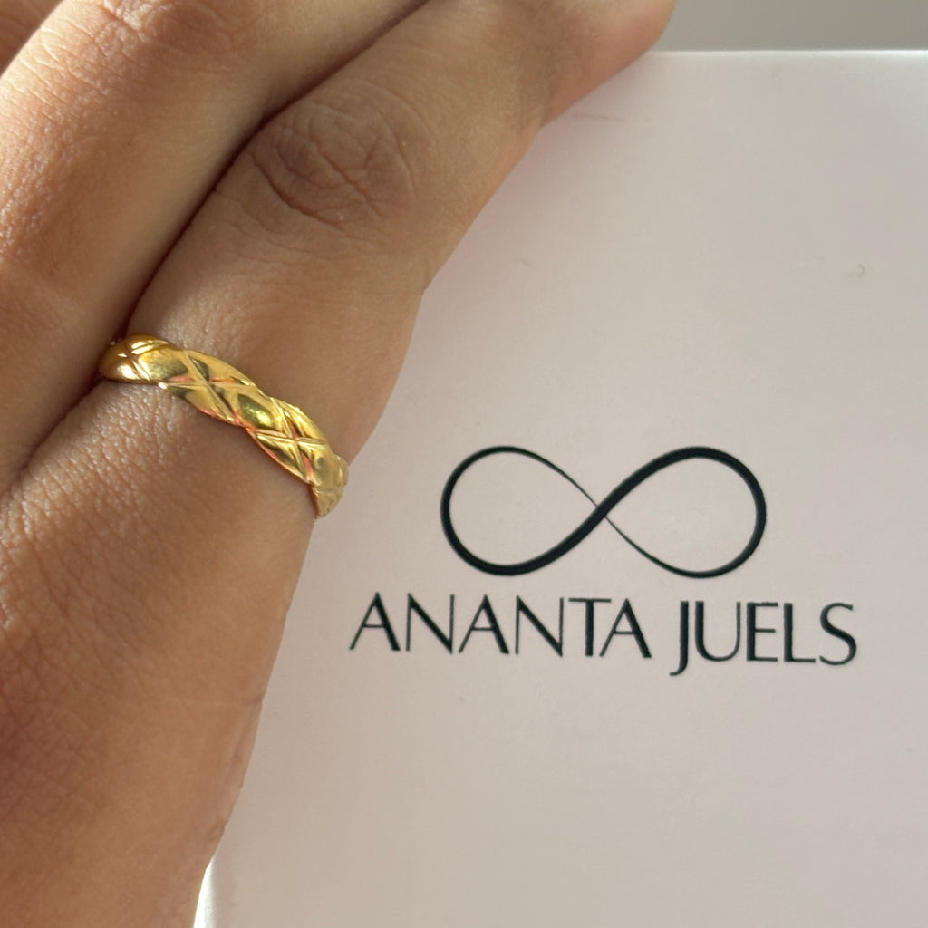 Mini classic ring
