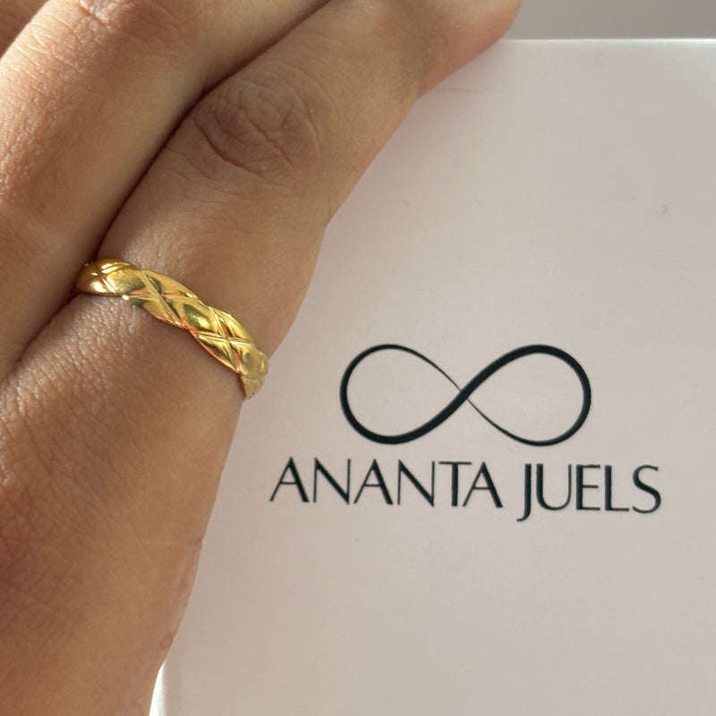 Mini classic ring