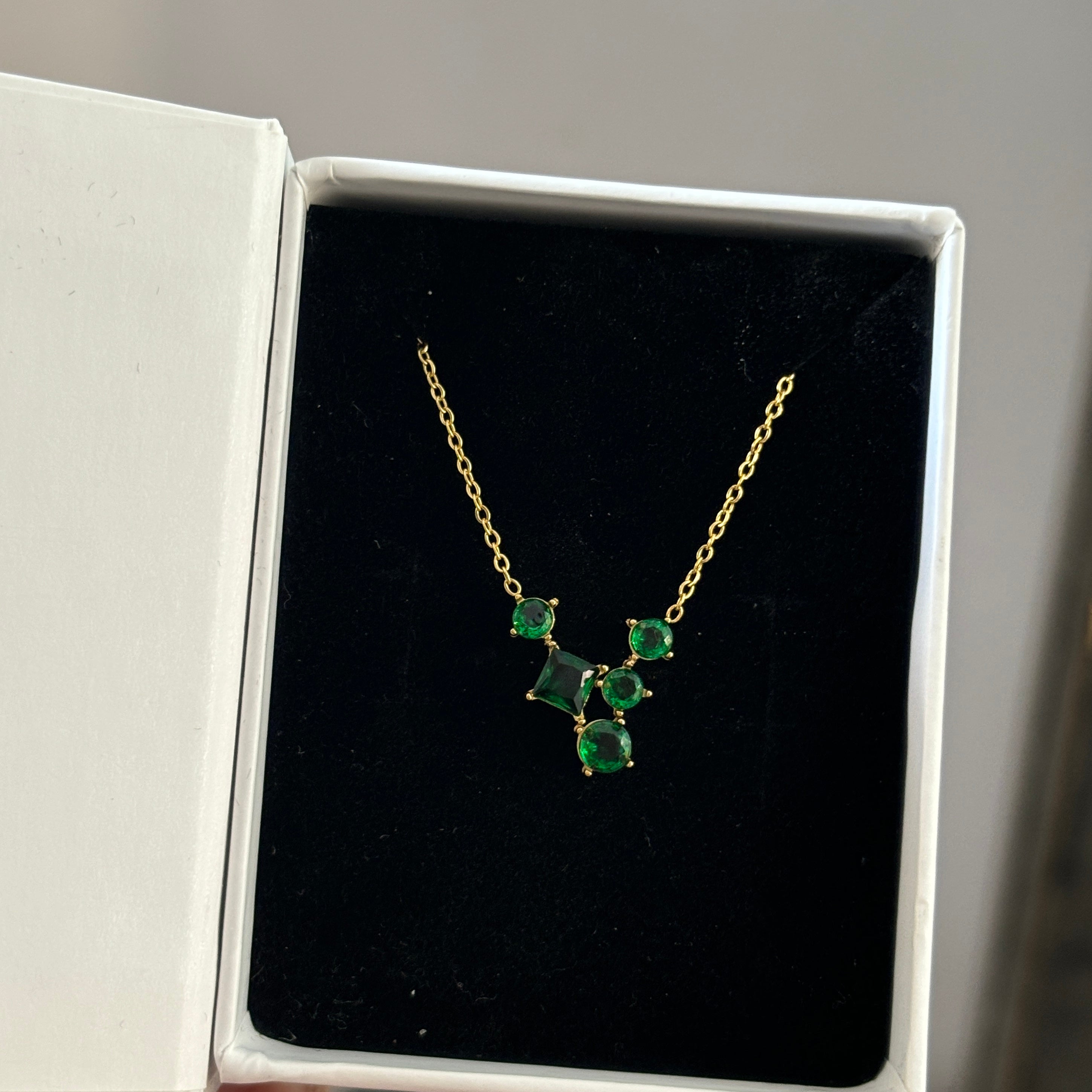 Luv dainty necklace