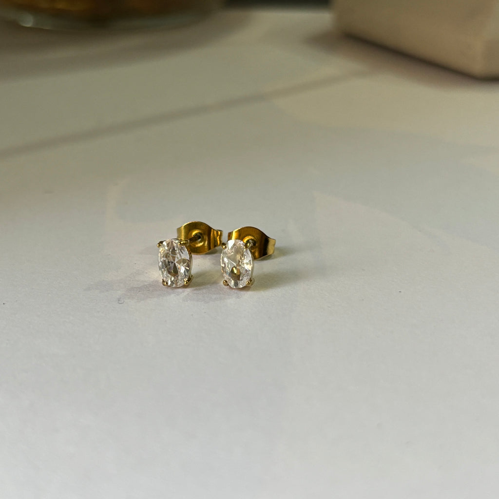 Oval studs