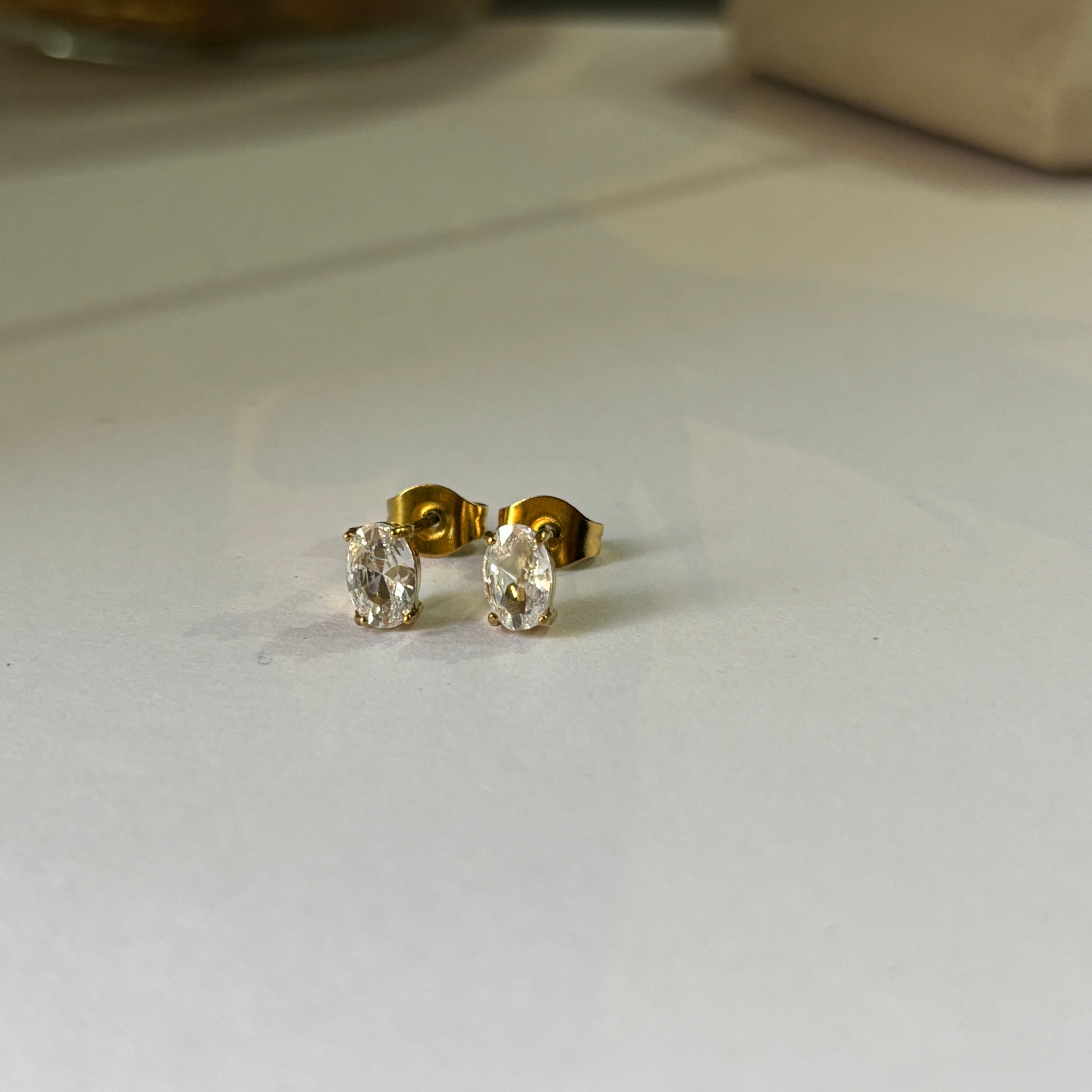 Oval studs