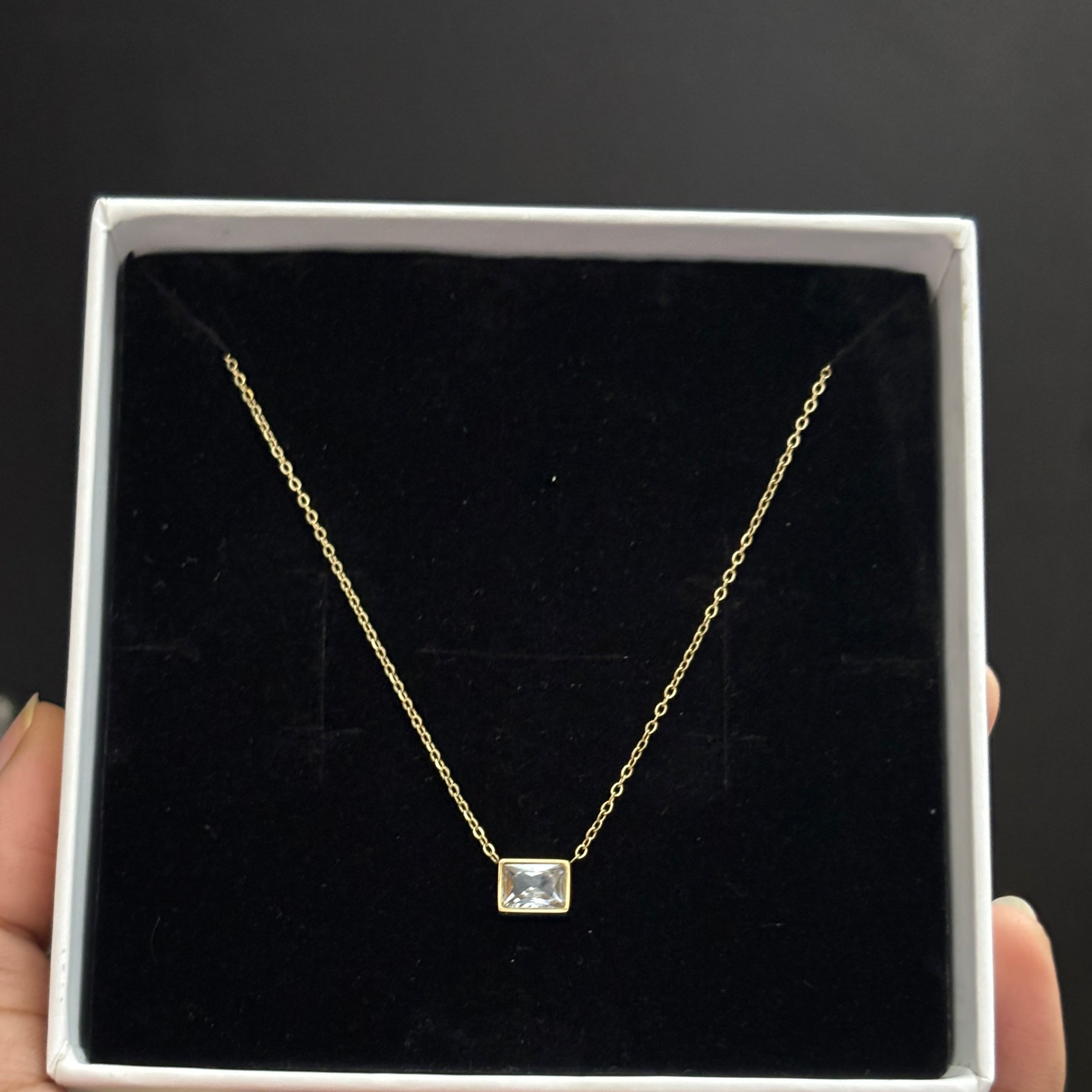 Cubic necklace (medium)