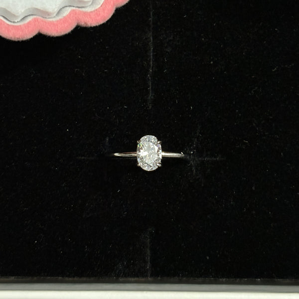 Oval Solitaire ring