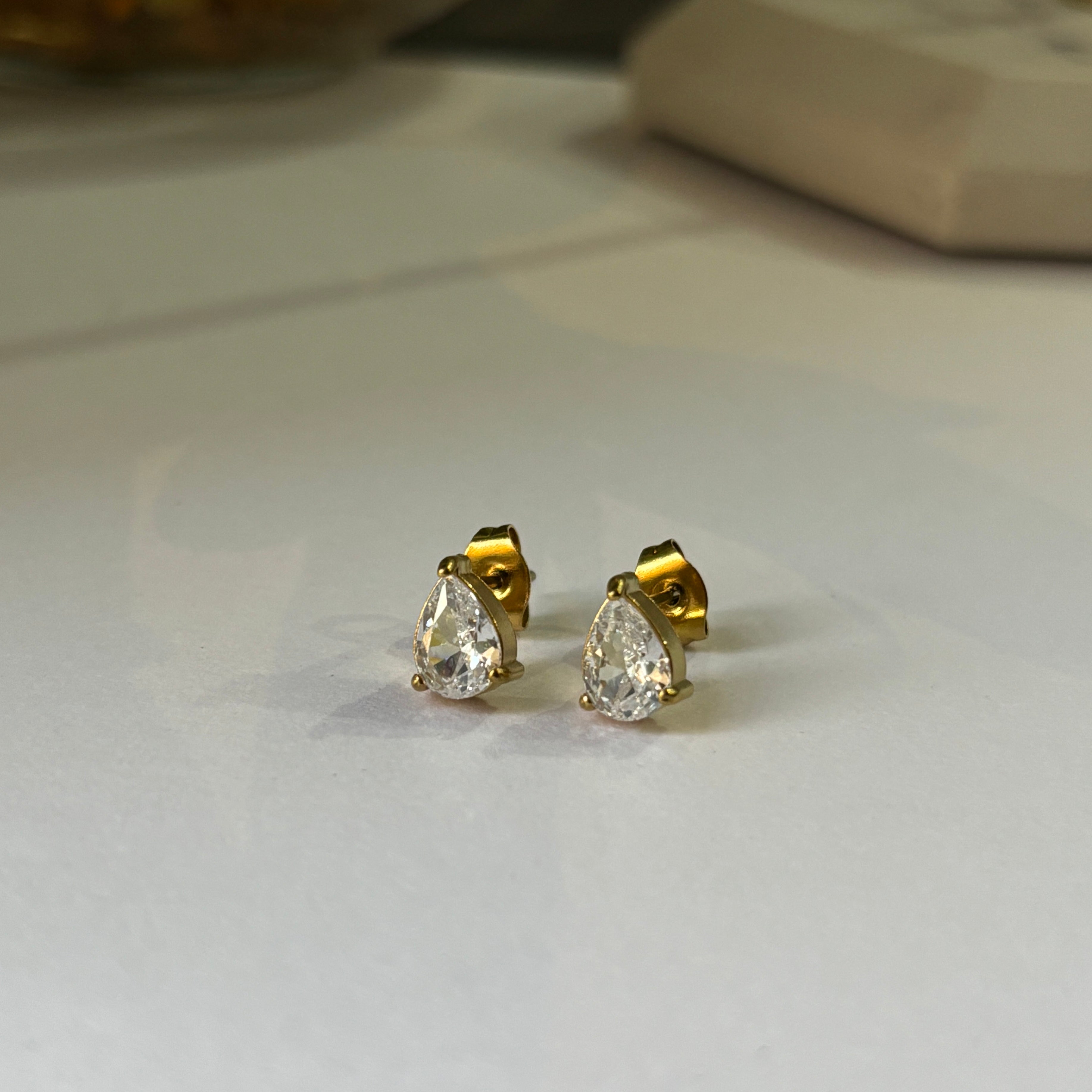 Drop studs