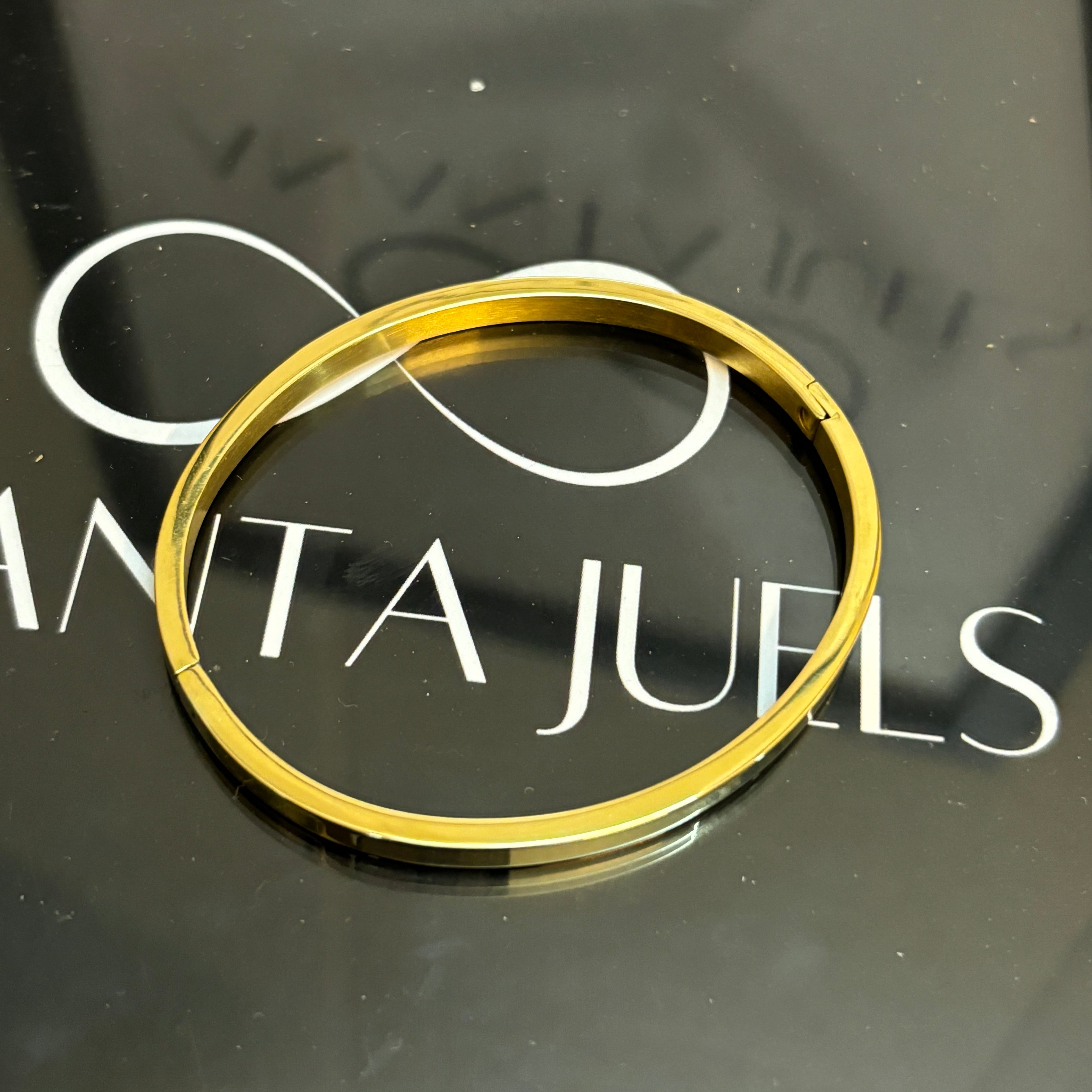 Basic band bracelet