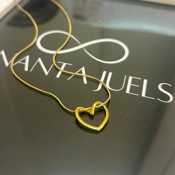 Cora necklace
