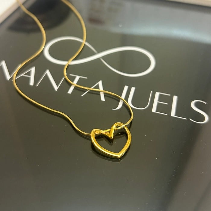 Cora necklace
