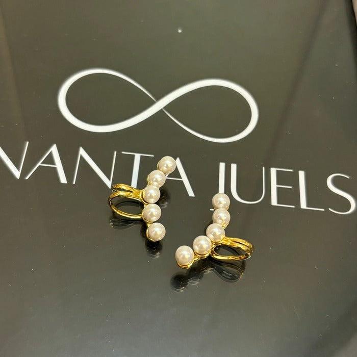 Pearl ear cuff