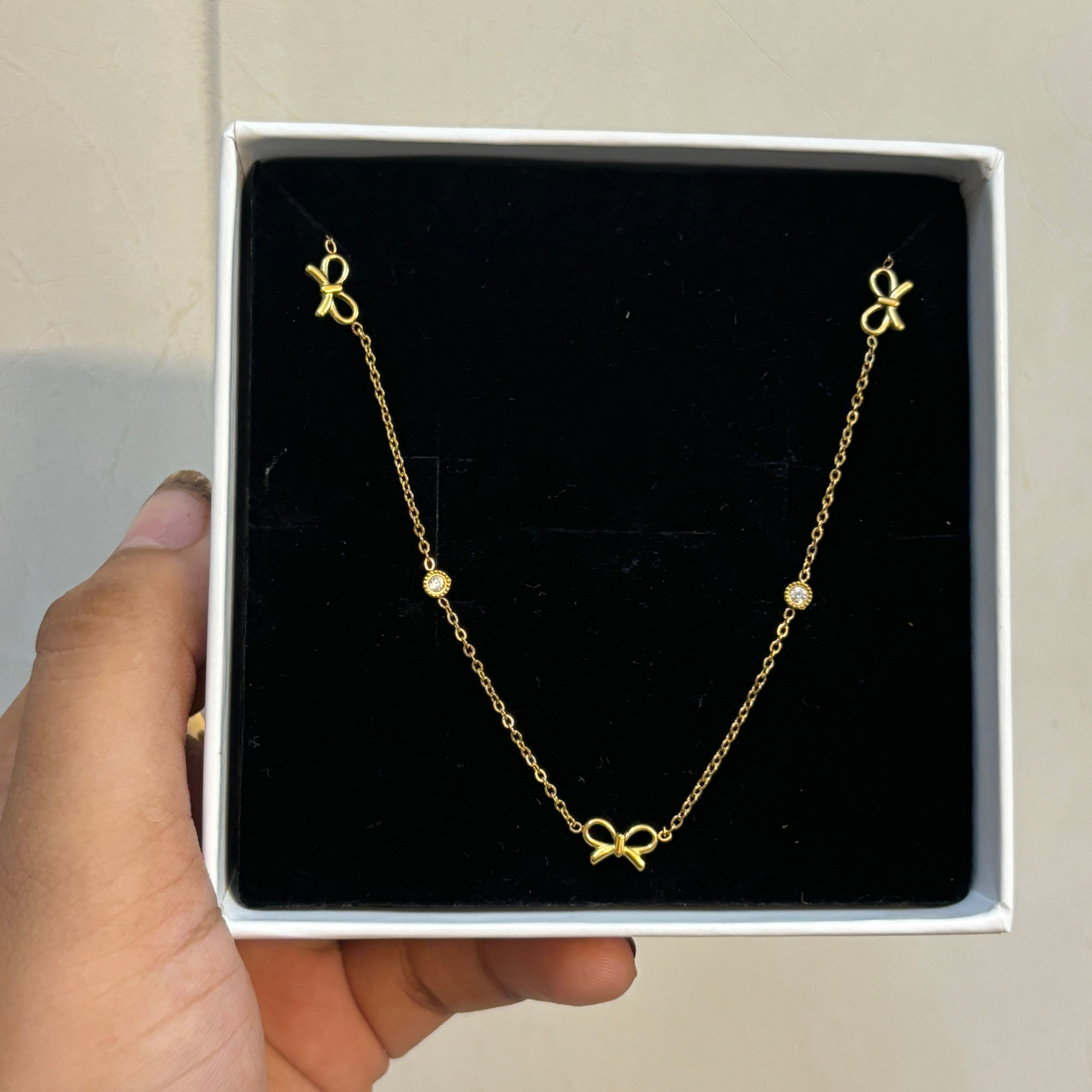 Bella bow necklace