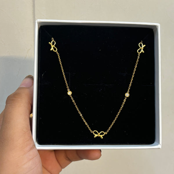 Bella bow necklace