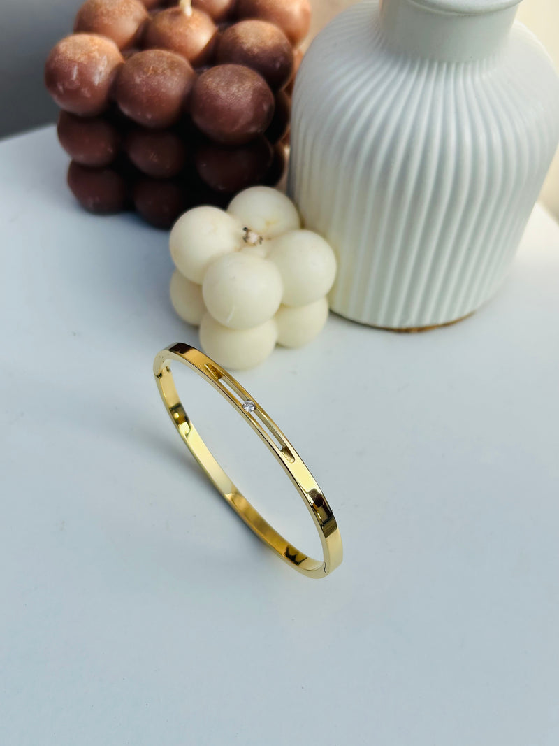 Dainty bracelet