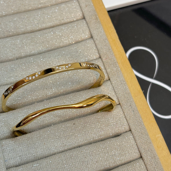 Wavy Bracelet stack