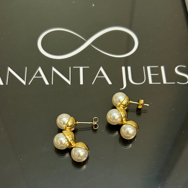 Pearl earrings