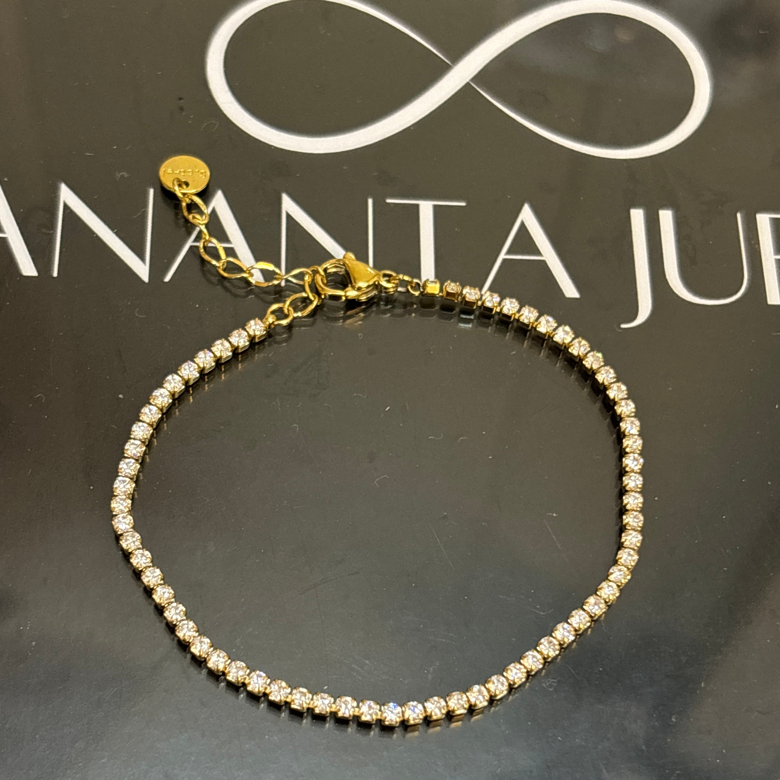 Minimal tennis bracelet