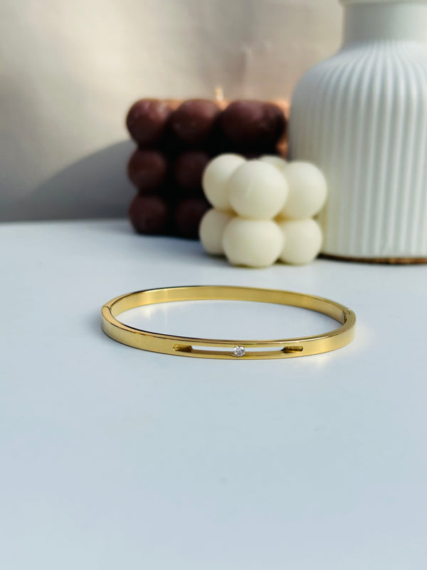 Dainty bracelet