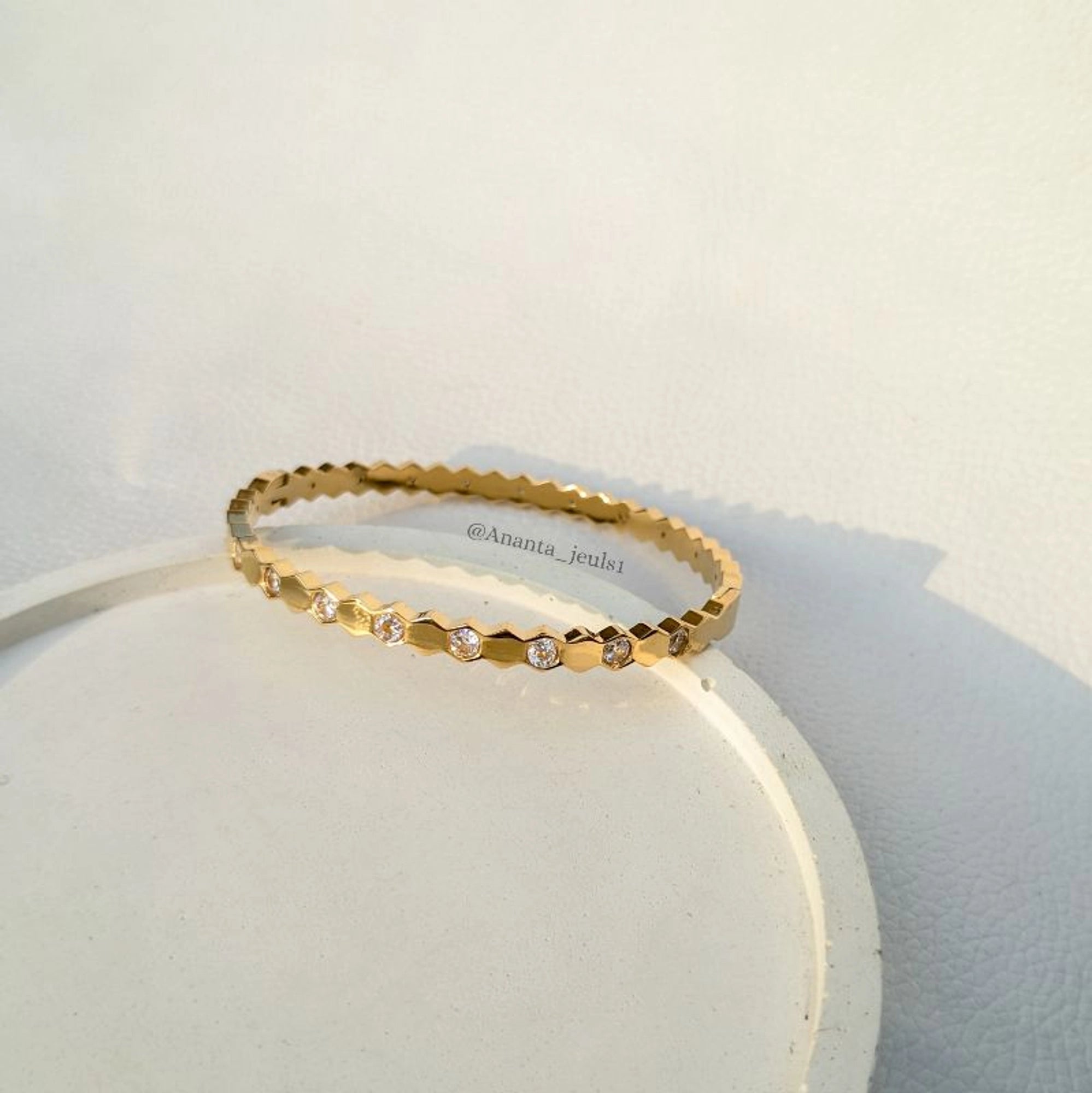 Arna Bracelet