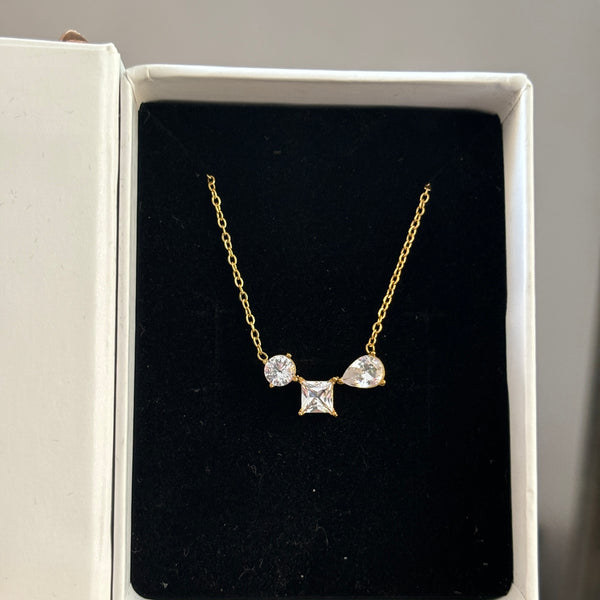 Luv kia necklace