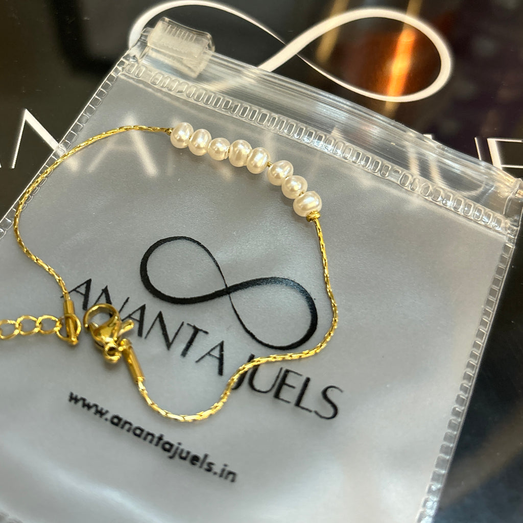 Pearl bracelet