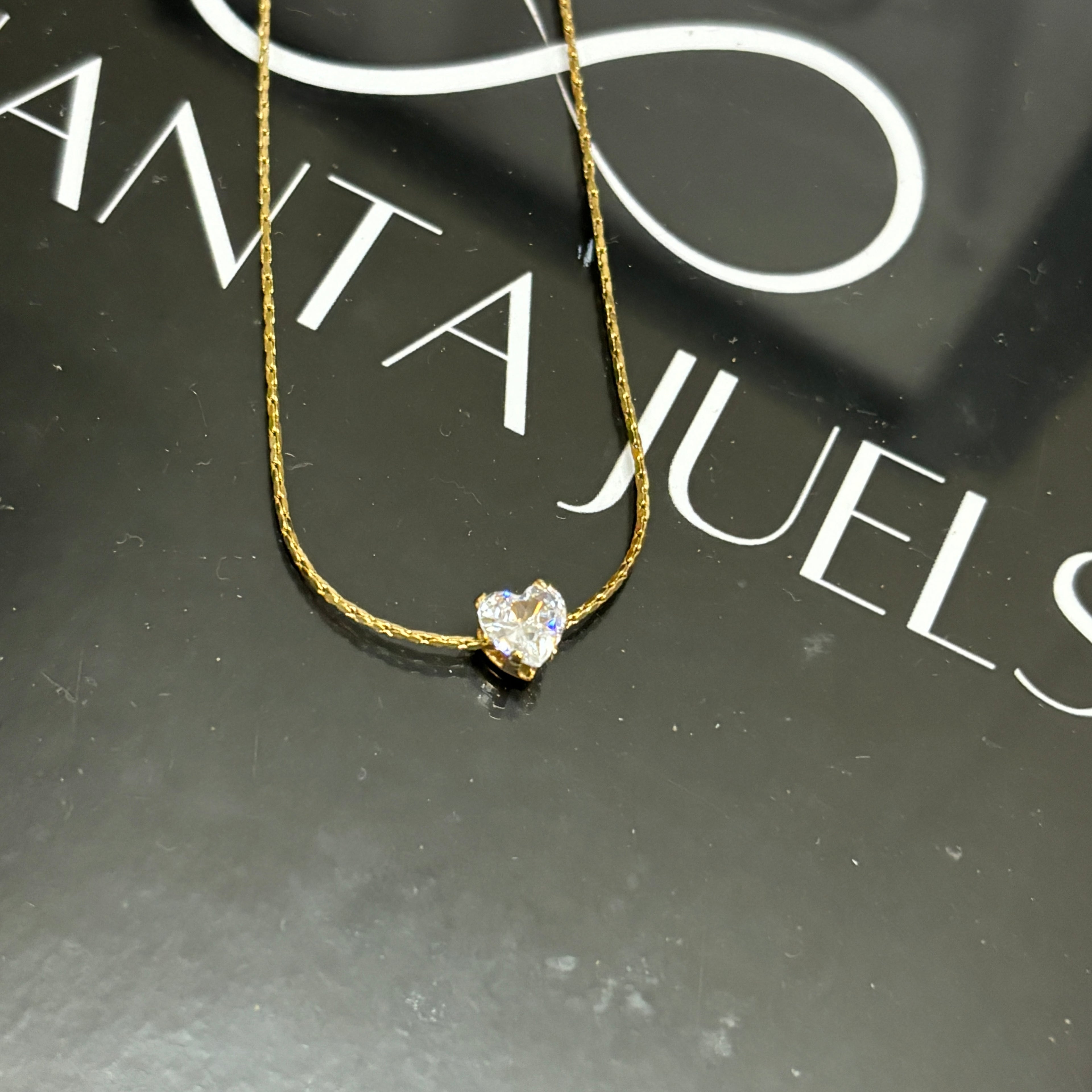 Heart viti necklace
