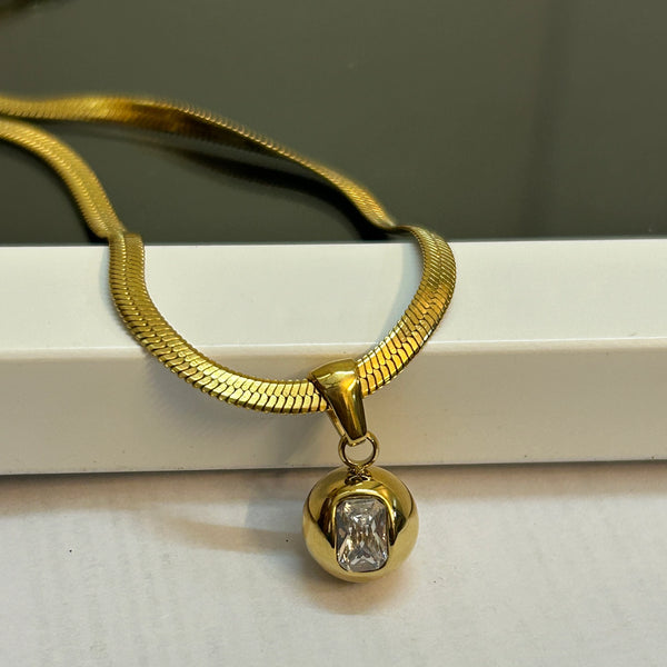 Arna necklace