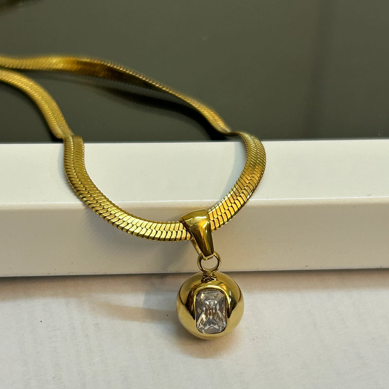Arna necklace