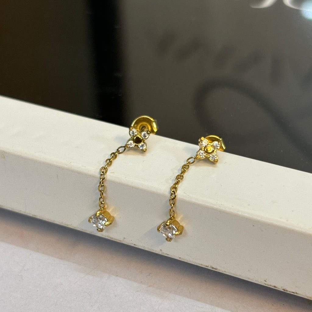 Gia studs