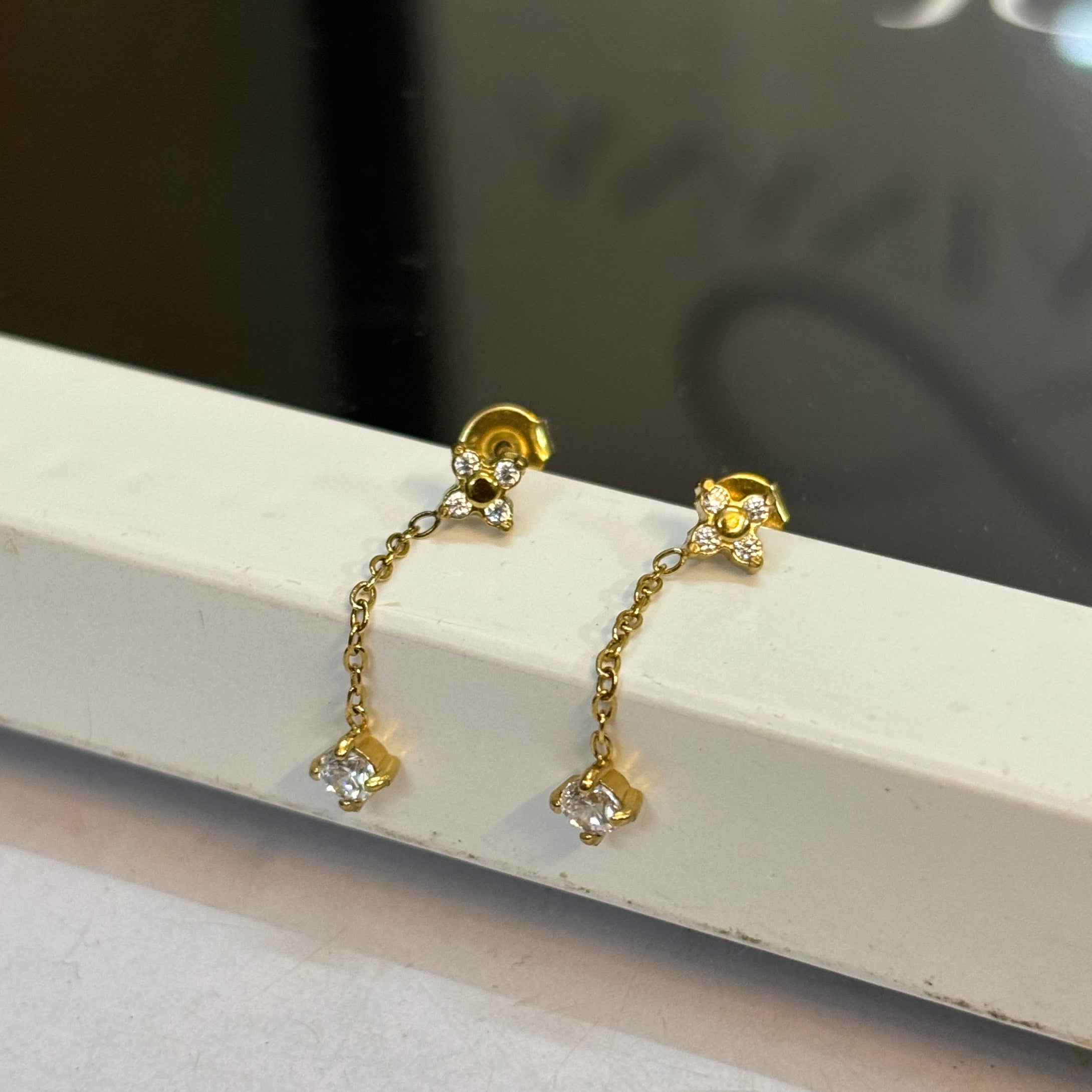 Gia studs