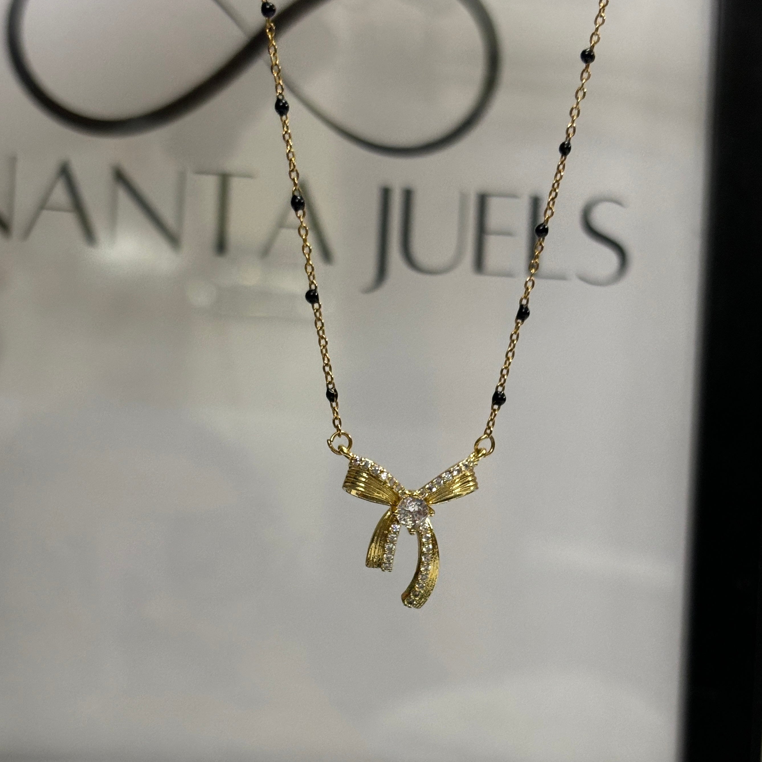 Bow mangalsutra