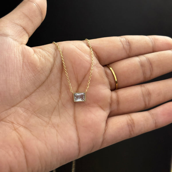 Cubic necklace (medium)