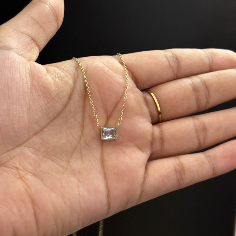 Cubic necklace (medium)