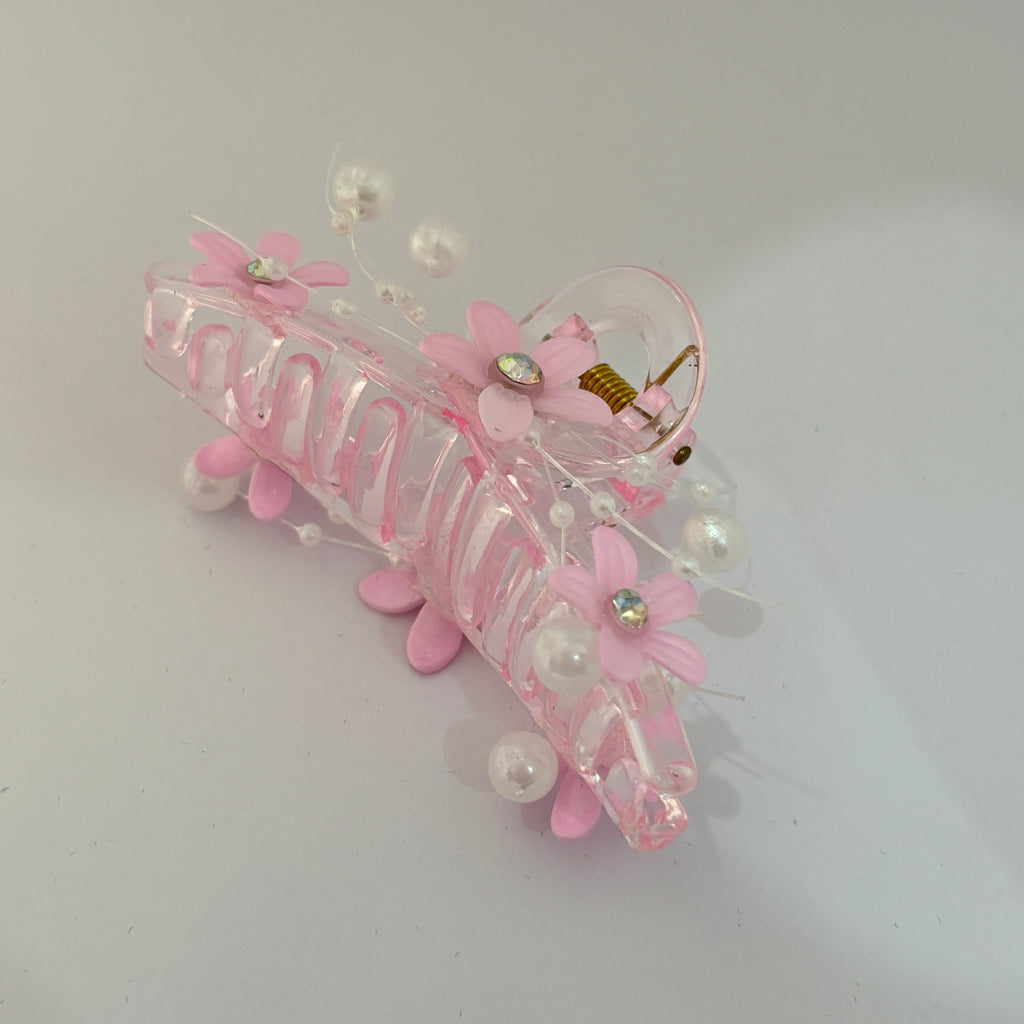 Pearl  Floral claw clip