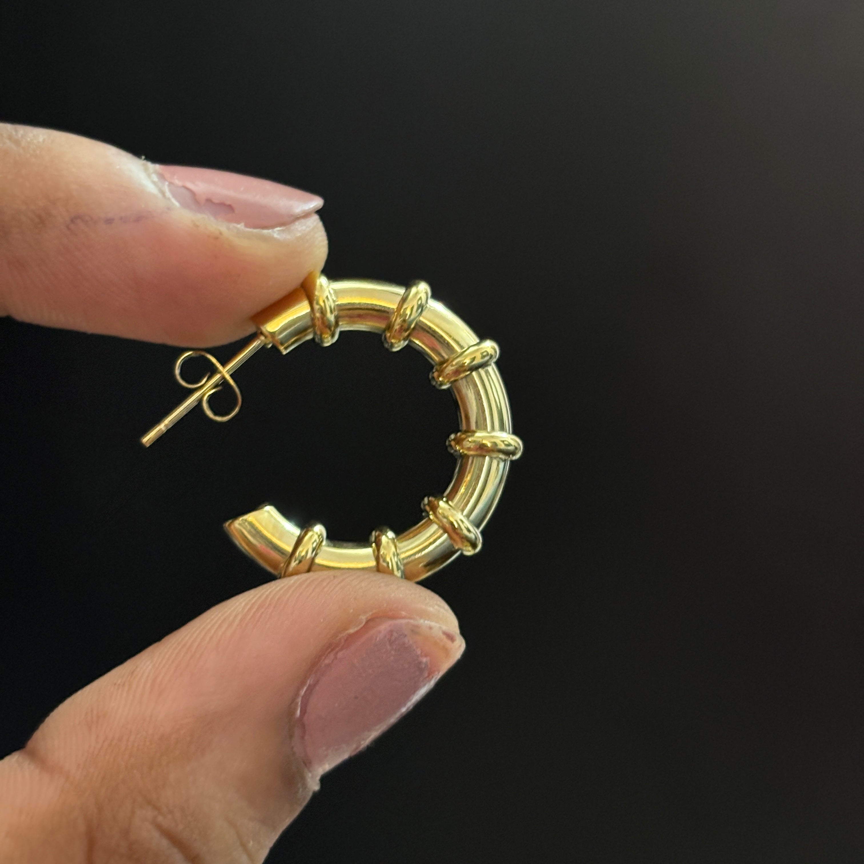 Luvy hoops