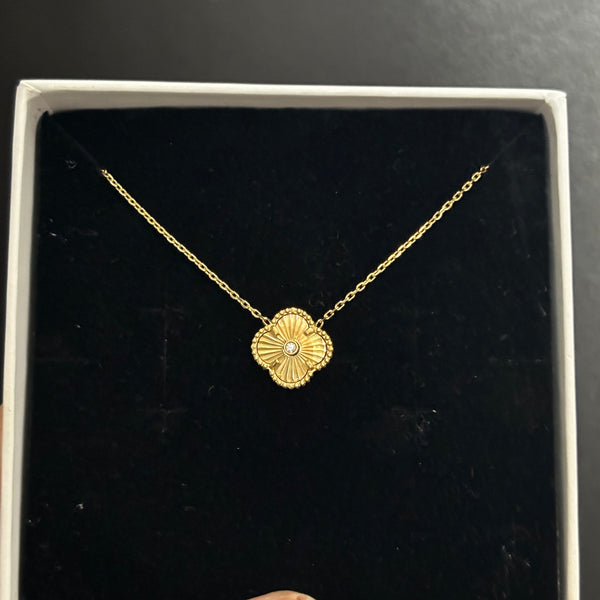 single stone floral necklace