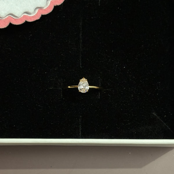 Drop Solitaire ring