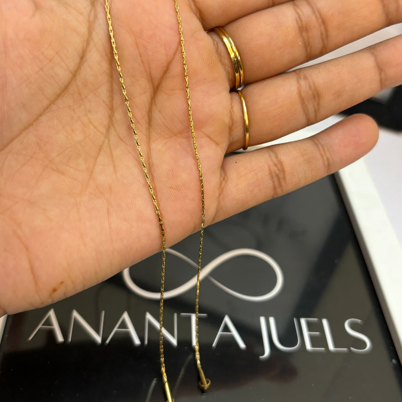 Plain chain