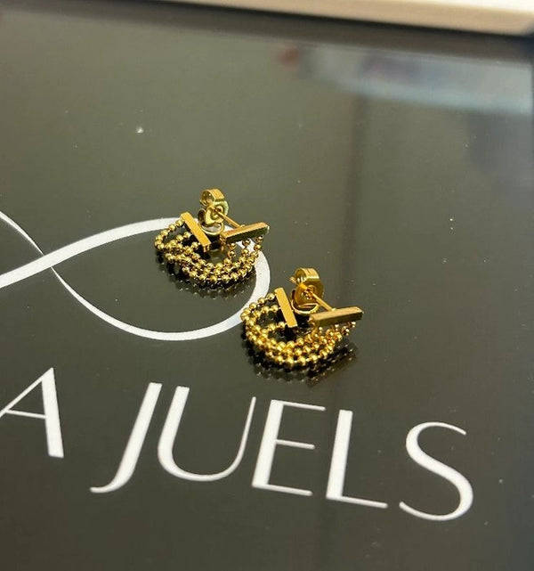 zoya earrings
