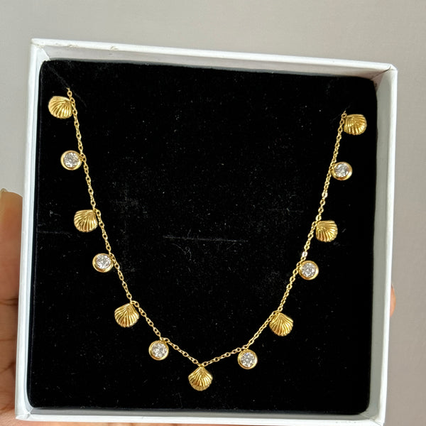 Sea shell necklace