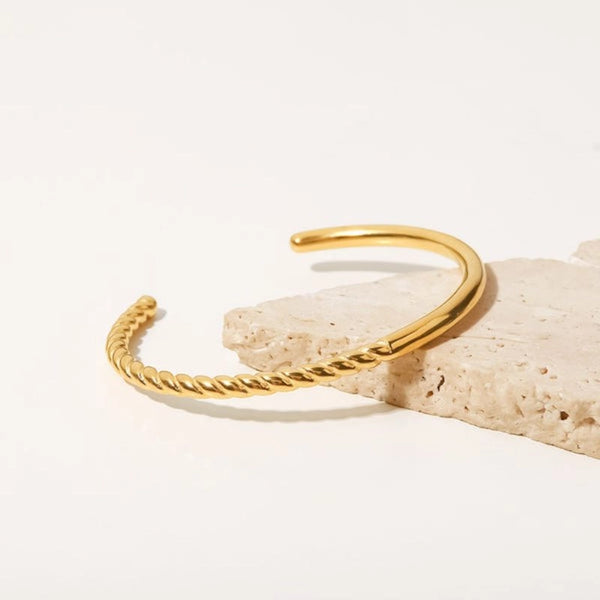 Half twisted cuff Bracelet