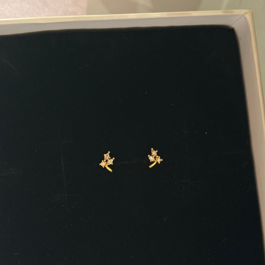 Leaf studs