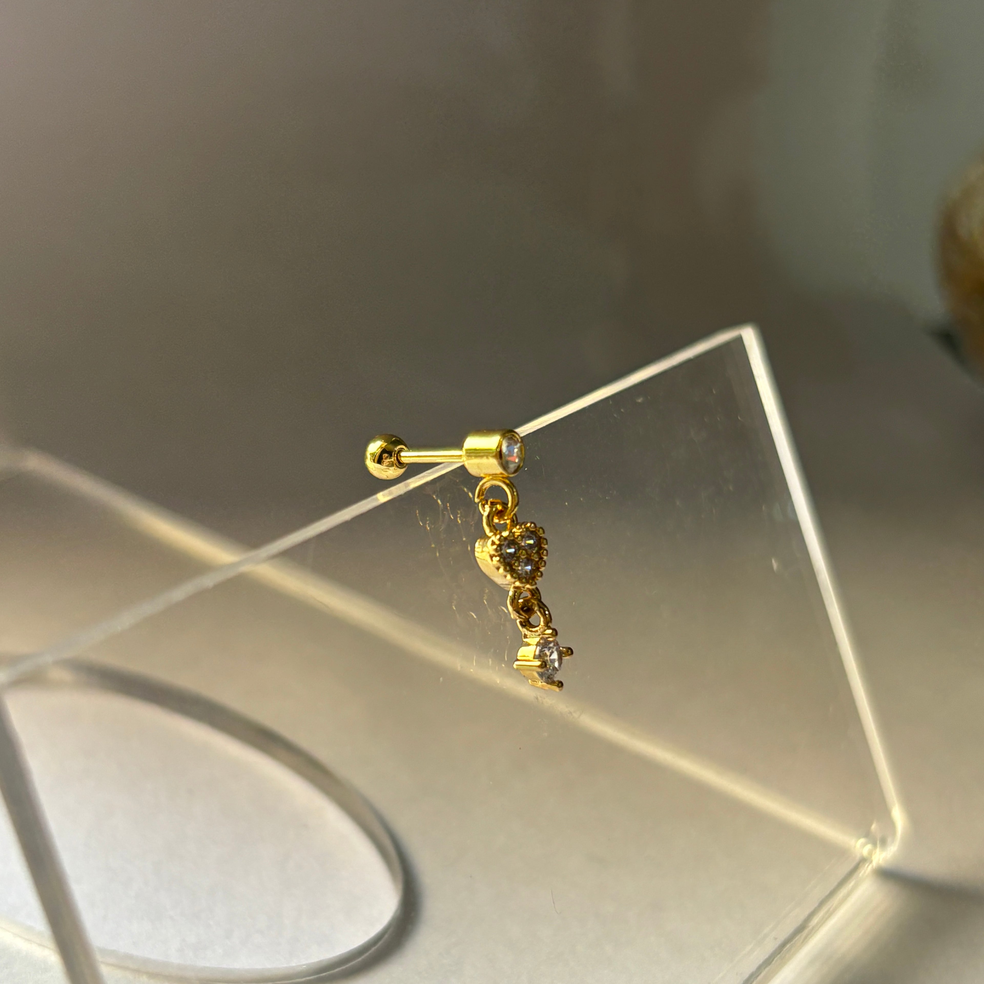 Hanging heart studs (ball screw) single piece