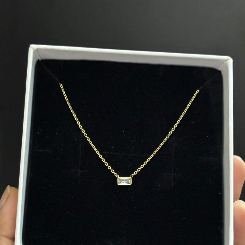 Mini cubic necklace (rectangular)