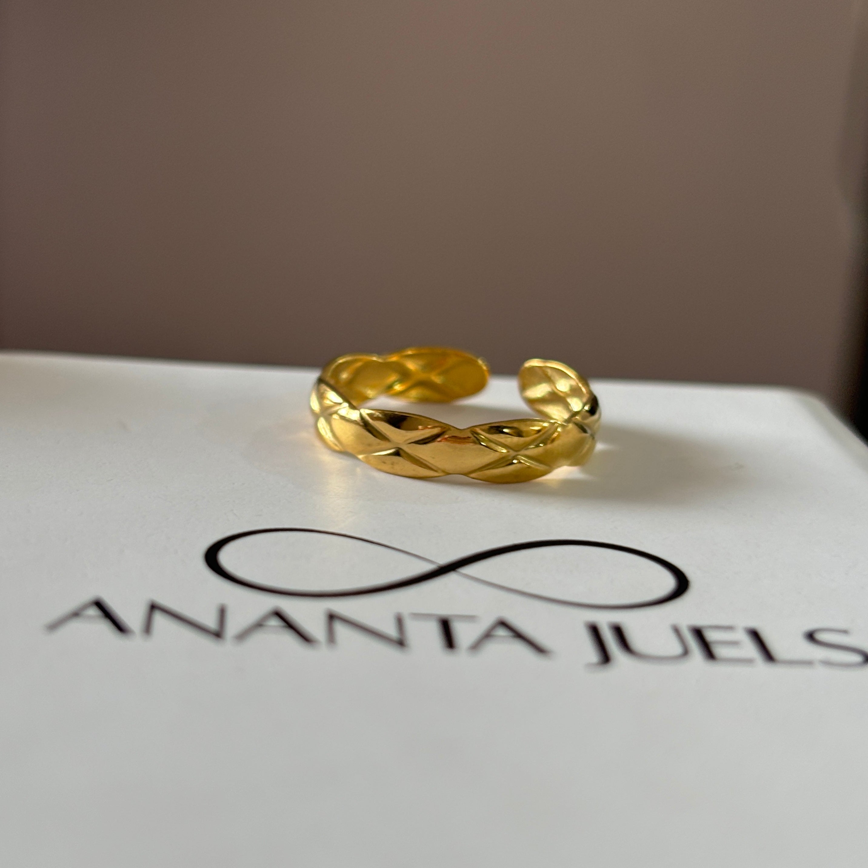 Mini classic ring