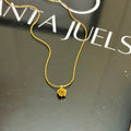 Mini rose necklace