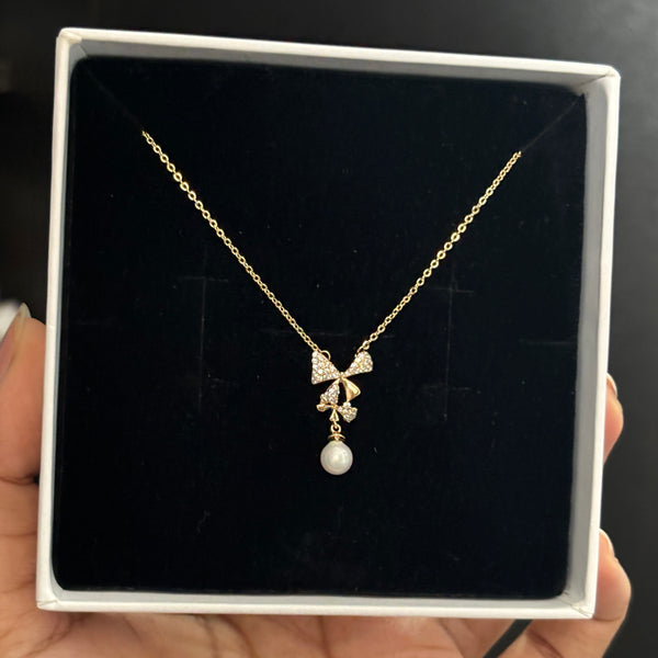 Pearl butterfly necklace