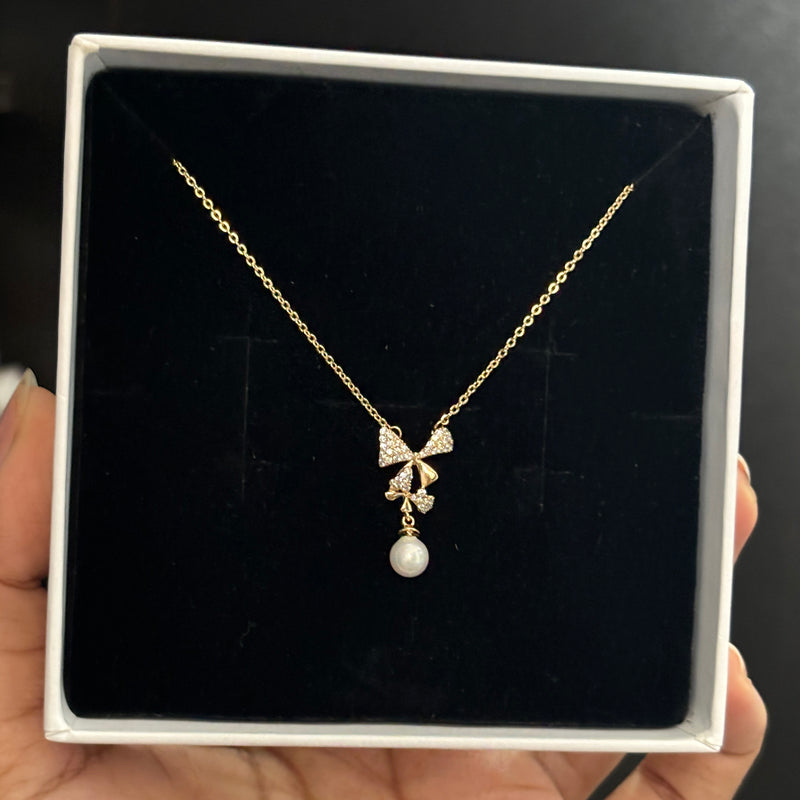 Pearl butterfly necklace