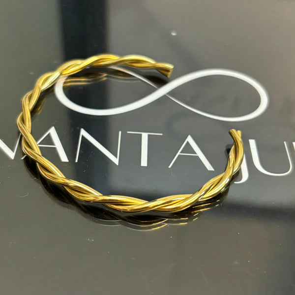 Twisted cuff bracelet 2.0